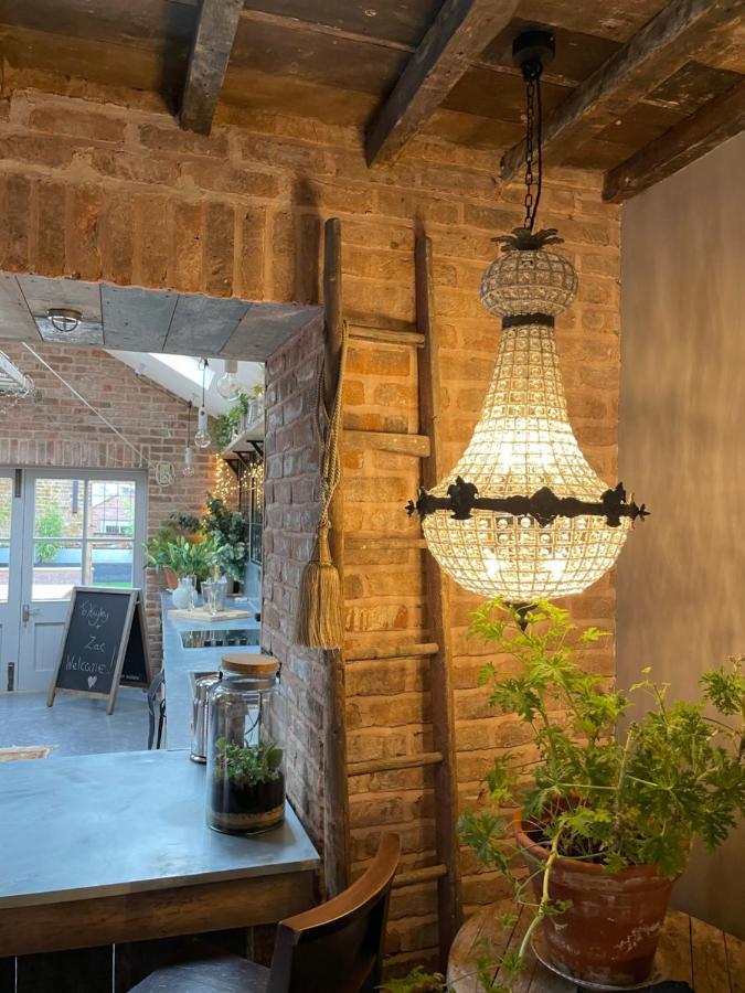 The Walled Garden At Cheshire Boutique Bathhouse 南特威奇 外观 照片