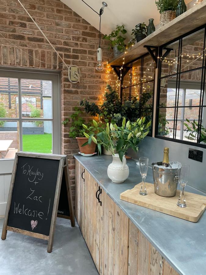 The Walled Garden At Cheshire Boutique Bathhouse 南特威奇 外观 照片