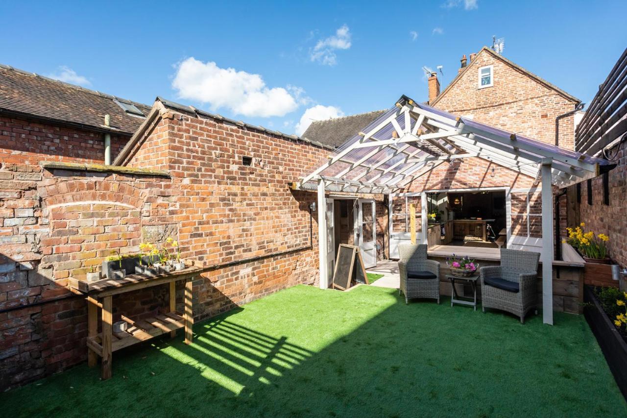 The Walled Garden At Cheshire Boutique Bathhouse 南特威奇 外观 照片