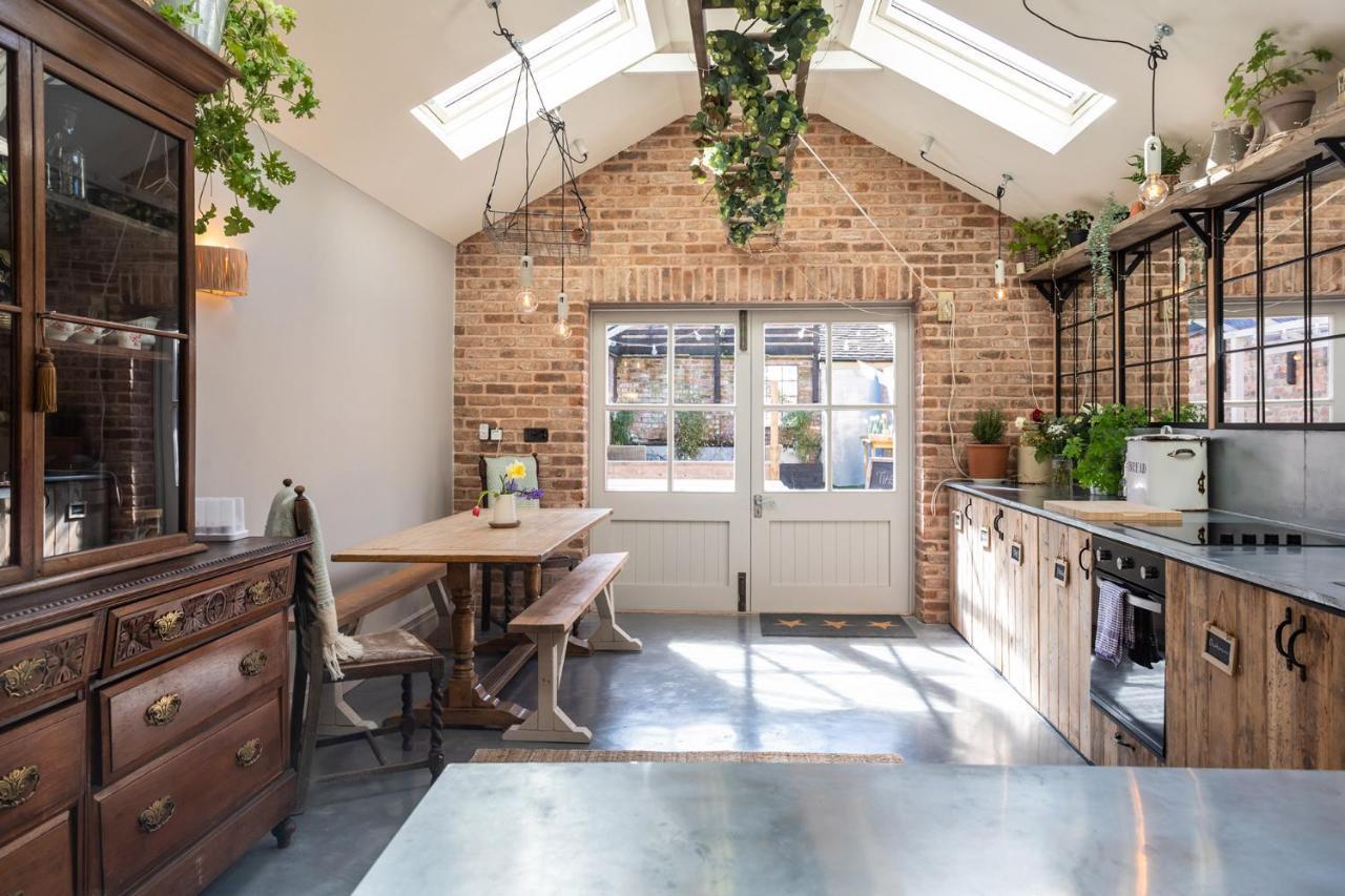 The Walled Garden At Cheshire Boutique Bathhouse 南特威奇 外观 照片