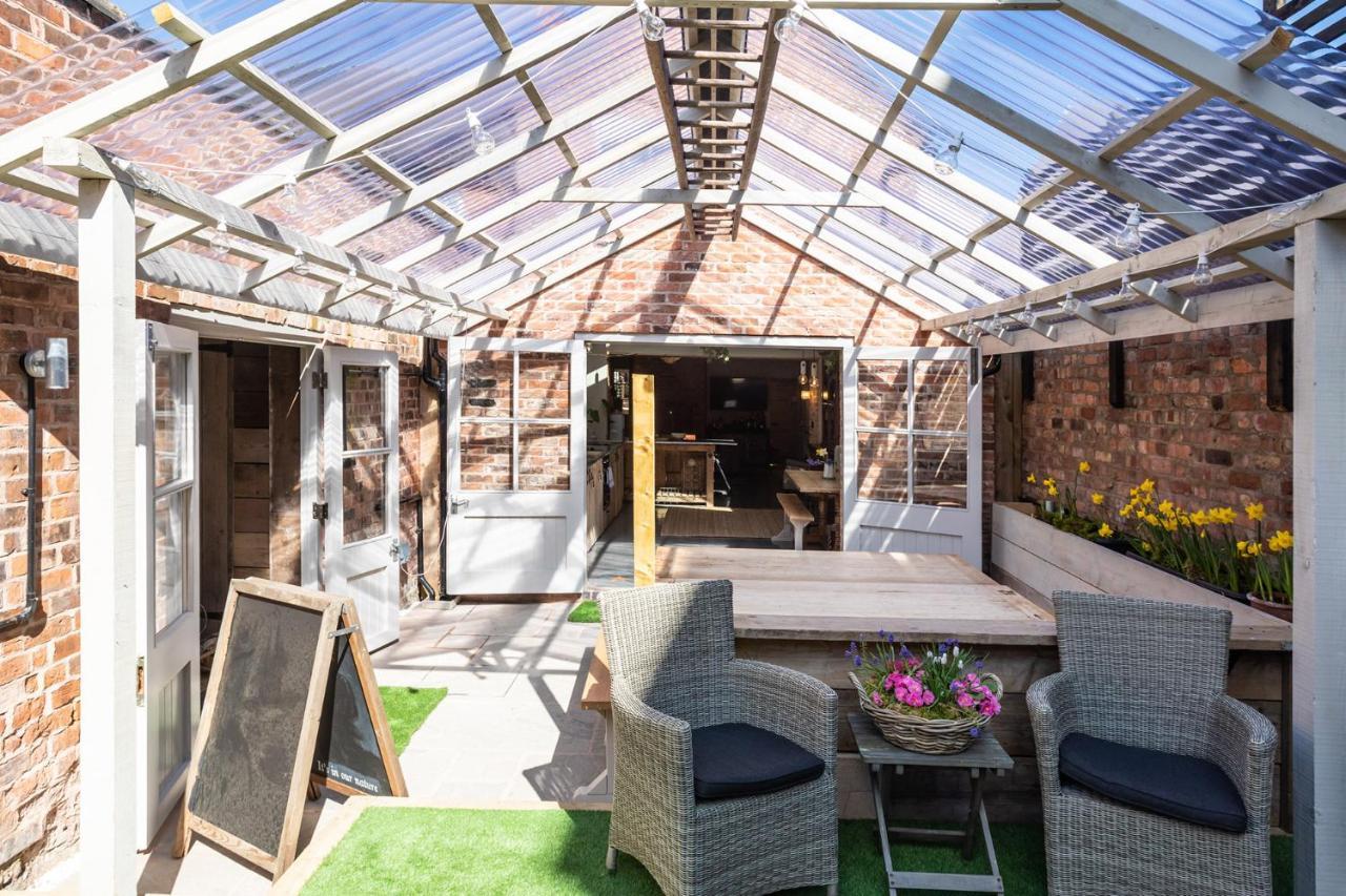 The Walled Garden At Cheshire Boutique Bathhouse 南特威奇 外观 照片