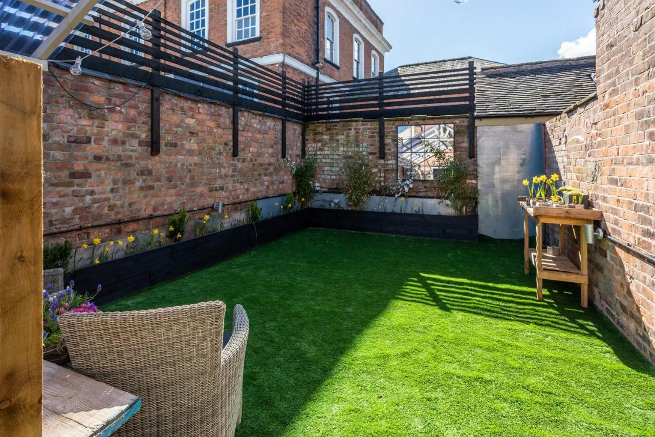The Walled Garden At Cheshire Boutique Bathhouse 南特威奇 外观 照片